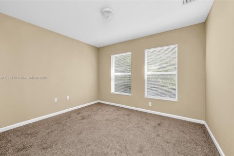 House in Deerfield Beach, Florida 3 bedrooms, 138.05 sq.m. № 1868329 - photo 17