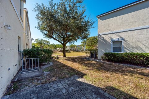 House in Deerfield Beach, Florida 3 bedrooms, 138.05 sq.m. № 1868329 - photo 23