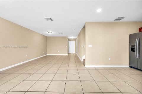 House in Deerfield Beach, Florida 3 bedrooms, 138.05 sq.m. № 1868329 - photo 8