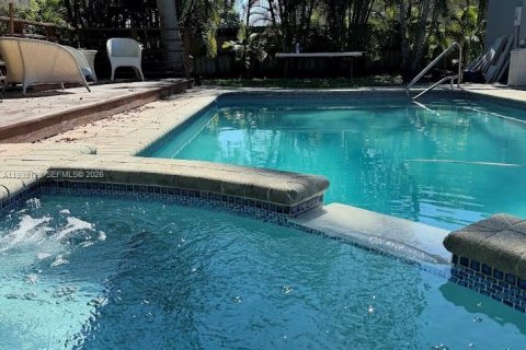 Villa ou maison à Hollywood, Floride 3 chambres, 151.24 m2 № 1996843