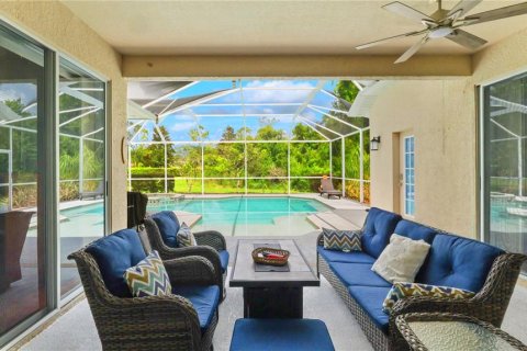 Villa ou maison à vendre à Land O' Lakes, Floride: 6 chambres, 311.32 m2 № 1777861 - photo 8