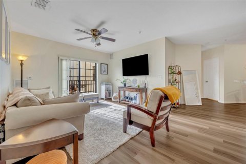 Condo in Orlando, Florida, 2 bedrooms  № 1831247 - photo 9