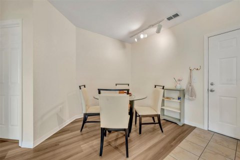 Condo in Orlando, Florida, 2 bedrooms  № 1831247 - photo 7