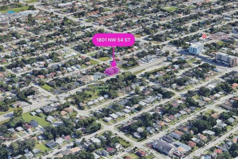 Commercial property in Miami, Florida № 1953529 - photo 4