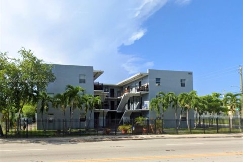 Commercial property in Miami, Florida № 1953529 - photo 3