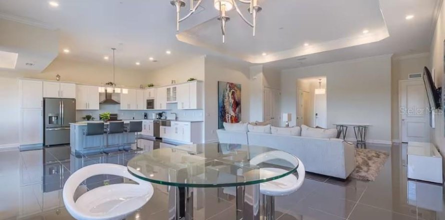 Condominio en Kissimmee, Florida, 4 dormitorios № 2148938