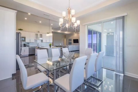 Condominio en alquiler en Kissimmee, Florida, 4 dormitorios, 226.22 m2 № 2148938 - foto 5