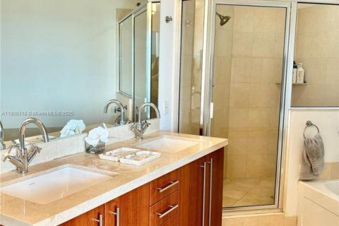 Copropriété à vendre à Miami, Floride: 3 chambres, 167.22 m2 № 2013666 - photo 9