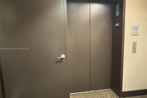 Copropriété à vendre à Miami, Floride: 3 chambres, 167.22 m2 № 2013666 - photo 23