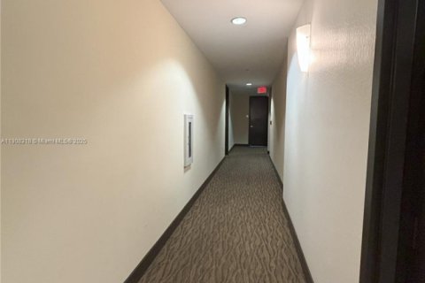 Copropriété à vendre à Miami, Floride: 3 chambres, 167.22 m2 № 2013666 - photo 22