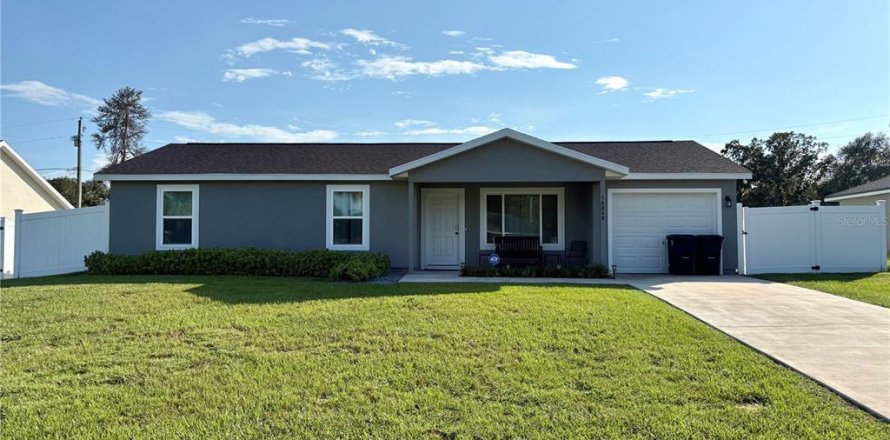 Villa ou maison à Ocala, Floride 3 chambres, 113.81 m2 № 2130124