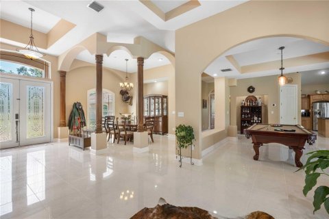 House in Dade City, Florida 4 bedrooms, 350.15 sq.m. № 1624737 - photo 10