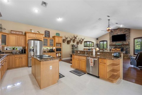 House in Dade City, Florida 4 bedrooms, 350.15 sq.m. № 1624737 - photo 22