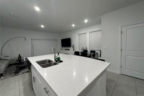 Touwnhouse à louer à Kissimmee, Floride: 3 chambres, 150.13 m2 № 1581275 - photo 5