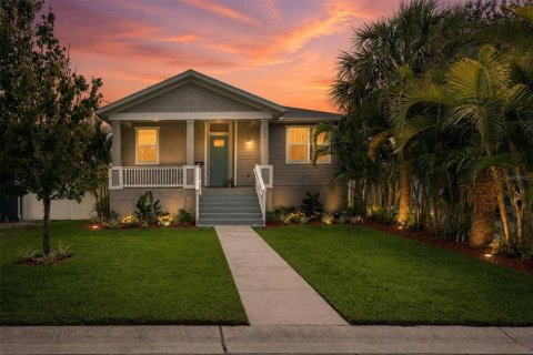 Casa en venta en Saint Petersburg, Florida, 4 dormitorios, 172.24 m2 № 2150914 - foto 2