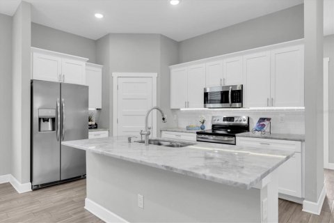 Casa en venta en Saint Petersburg, Florida, 4 dormitorios, 172.24 m2 № 2150914 - foto 14