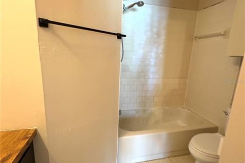 Apartamento en alquiler en Tampa, Florida, 3 dormitorios, 119.57 m2 № 1885806 - foto 10