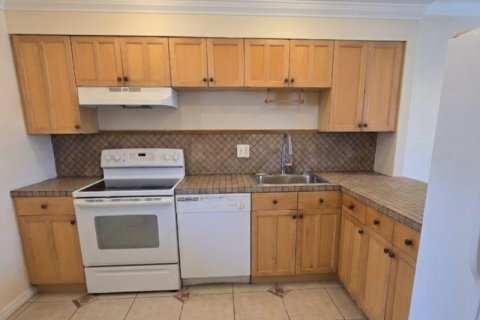 Condominio en alquiler en Pompano Beach, Florida, 1 dormitorio, 79.9 m2 № 2085894 - foto 5