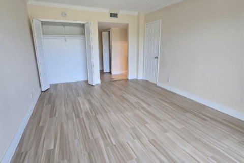 Condominio en alquiler en Pompano Beach, Florida, 1 dormitorio, 79.9 m2 № 2085894 - foto 8