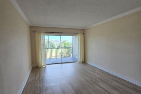 Condominio en alquiler en Pompano Beach, Florida, 1 dormitorio, 79.9 m2 № 2085894 - foto 2