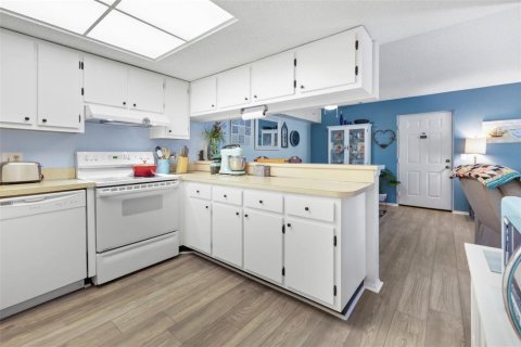 Condominio en alquiler en Port Charlotte, Florida, 2 dormitorios, 83.52 m2 № 1745371 - foto 11