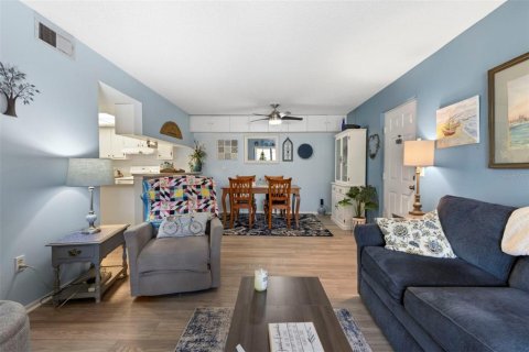 Condominio en alquiler en Port Charlotte, Florida, 2 dormitorios, 83.52 m2 № 1745371 - foto 9