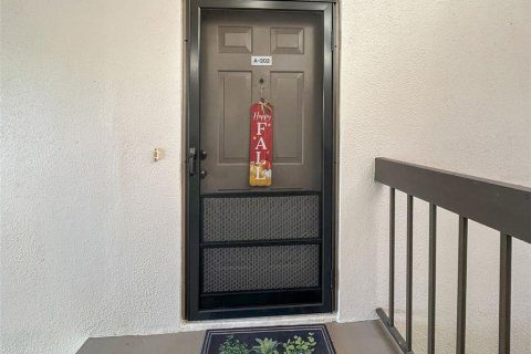 Condominio en alquiler en Port Charlotte, Florida, 2 dormitorios, 83.52 m2 № 1745371 - foto 3