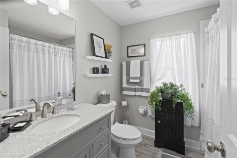 House in San Antonio, Florida 3 bedrooms, 175.77 sq.m. № 1658321 - photo 19