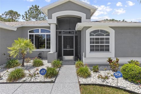 House in San Antonio, Florida 3 bedrooms, 175.77 sq.m. № 1658321 - photo 16