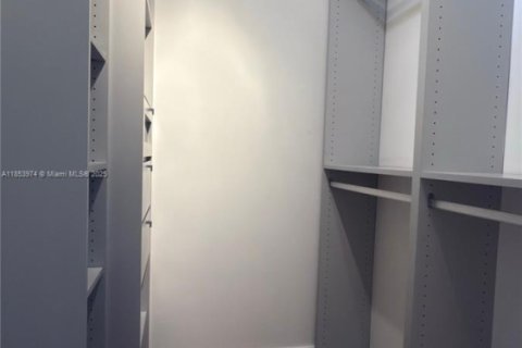 Copropriété à louer à Miami Beach, Floride: 1 chambre, 97.64 m2 № 1960394 - photo 13