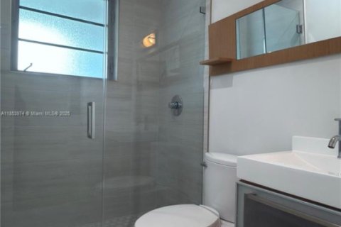 Copropriété à louer à Miami Beach, Floride: 1 chambre, 97.64 m2 № 1960394 - photo 10