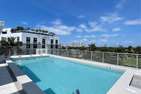 Copropriété à louer à Miami Beach, Floride: 1 chambre, 97.64 m2 № 1960394 - photo 16