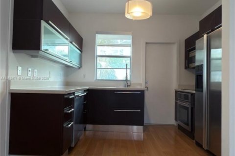 Copropriété à louer à Miami Beach, Floride: 1 chambre, 97.64 m2 № 1960394 - photo 6