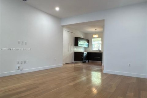 Copropriété à louer à Miami Beach, Floride: 1 chambre, 97.64 m2 № 1960394 - photo 3