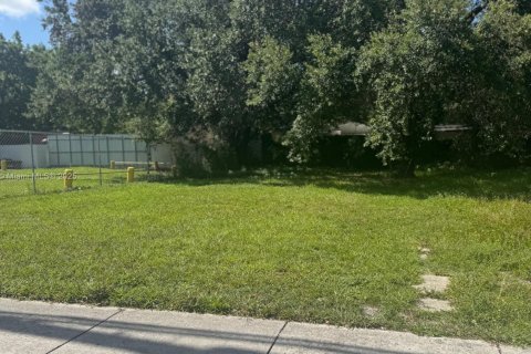 Commercial property in Miami, Florida № 1850666 - photo 2