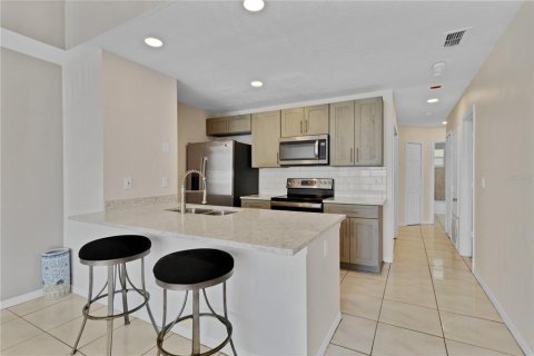 Condominio en alquiler en Kissimmee, Florida, 3 dormitorios, 123.19 m2 № 1785958 - foto 2