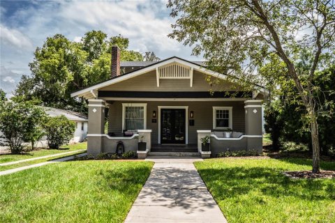 House in Lakeland, Florida 3 bedrooms, 176.05 sq.m. № 2213360 - photo 2