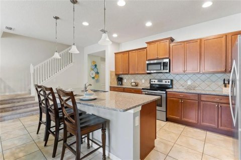 Adosado en venta en Kissimmee, Florida, 5 dormitorios, 210.24 m2 № 2106127 - foto 7