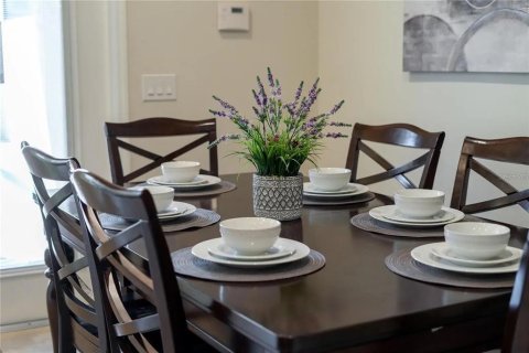 Adosado en venta en Kissimmee, Florida, 5 dormitorios, 210.24 m2 № 2106127 - foto 12