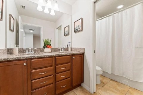 Adosado en venta en Kissimmee, Florida, 5 dormitorios, 210.24 m2 № 2106127 - foto 26