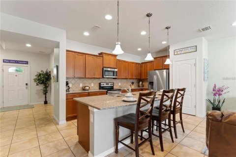 Adosado en venta en Kissimmee, Florida, 5 dormitorios, 210.24 m2 № 2106127 - foto 6