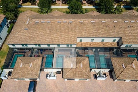 Adosado en venta en Kissimmee, Florida, 5 dormitorios, 210.24 m2 № 2106127 - foto 2