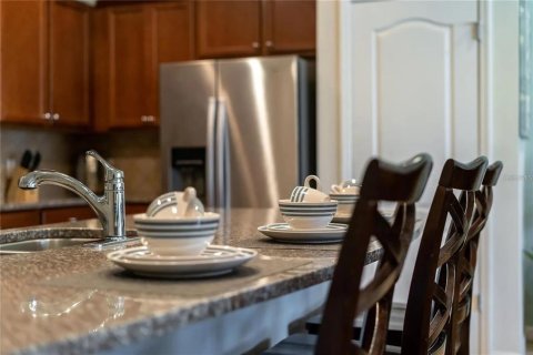 Adosado en venta en Kissimmee, Florida, 5 dormitorios, 210.24 m2 № 2106127 - foto 8