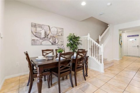 Adosado en venta en Kissimmee, Florida, 5 dormitorios, 210.24 m2 № 2106127 - foto 11