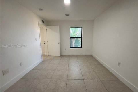 Appartement à louer à Hallandale Beach, Floride: 3 chambres, 223.8 m2 № 1984175 - photo 3