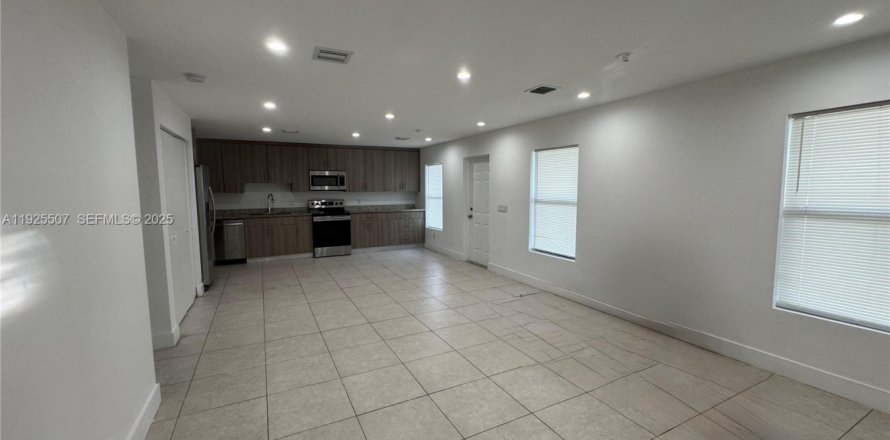 Appartement à Hallandale Beach, Floride 3 chambres, 223.8 m2 № 1984175