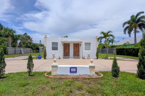 House in Boynton Beach, Florida 1 bedroom, 56.39 sq.m. № 2265628 - photo 2