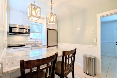 House in Boynton Beach, Florida 1 bedroom, 56.39 sq.m. № 2265628 - photo 11