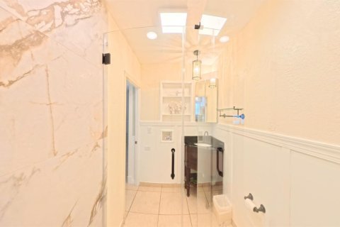 House in Boynton Beach, Florida 1 bedroom, 56.39 sq.m. № 2265628 - photo 24