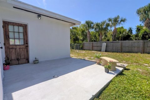 House in Boynton Beach, Florida 1 bedroom, 56.39 sq.m. № 2265628 - photo 30